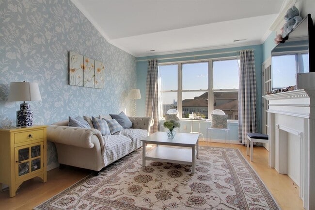 Building Photo - 26 Ave at Port Imperial Unit 402