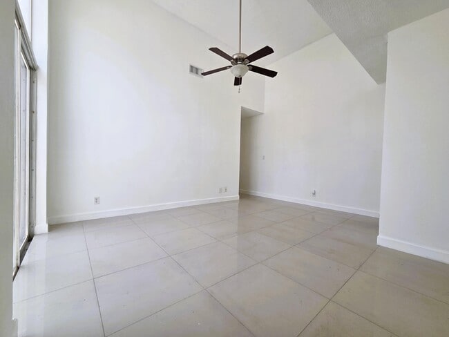 533 NW 47th Ave