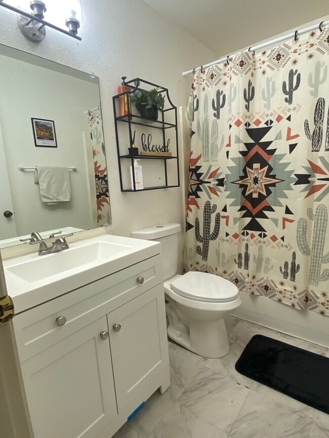 Photo - 5710 N 43rd Dr