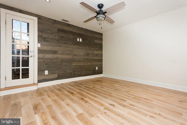 Building Photo - 1243 N 2nd St Unit 2