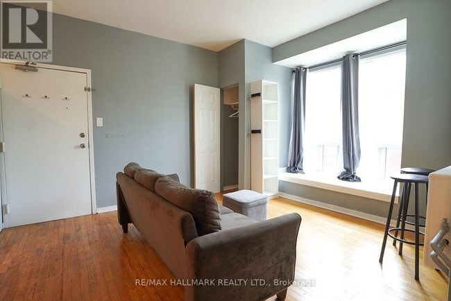 Photo - 1432 Queen St E Unit 3