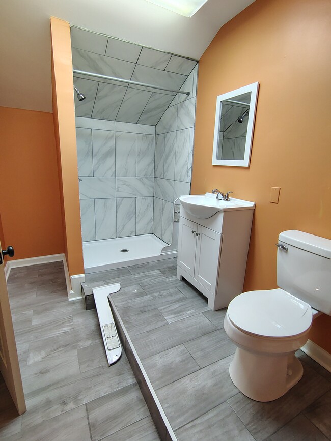 Photo - 688 Almondwood Pl