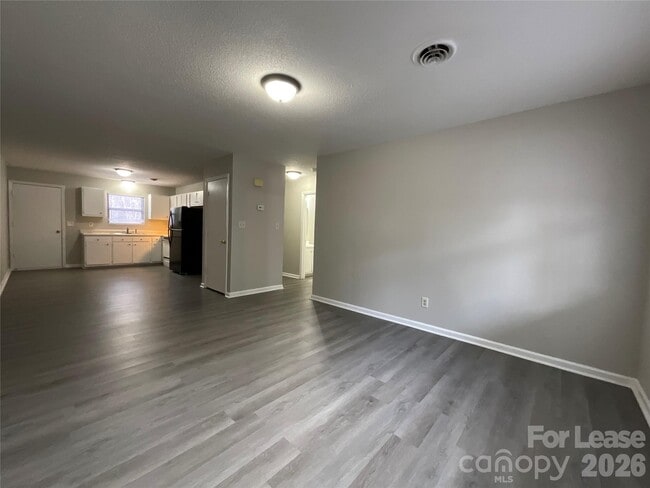 Photo - 201 Arthur Dr