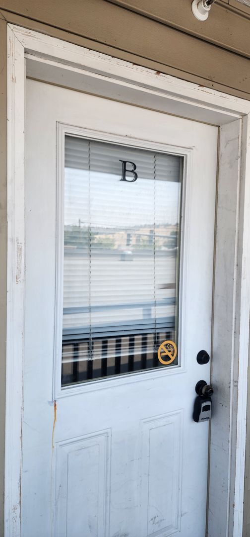 Building Photo - 213 SW 4th St Unit #B