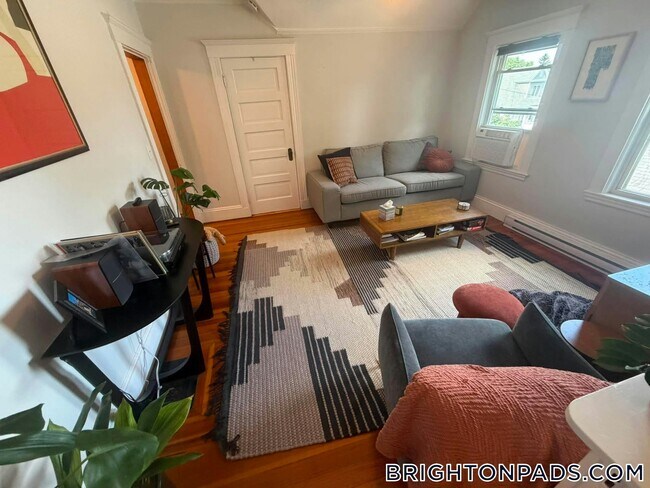 Photo - 18 Upcrest Rd Unit 3