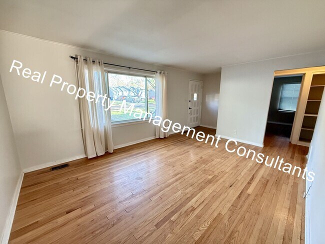 Photo - 3-Bedroom Home Near Downtown Overland Park!