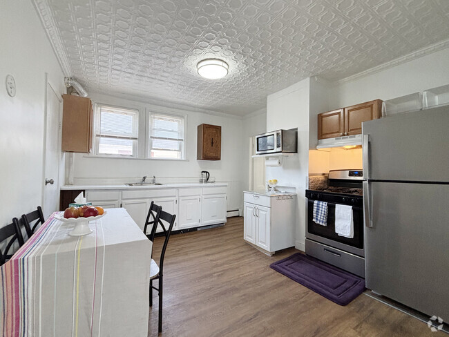 Building Photo - 10 Ashland St Rental
