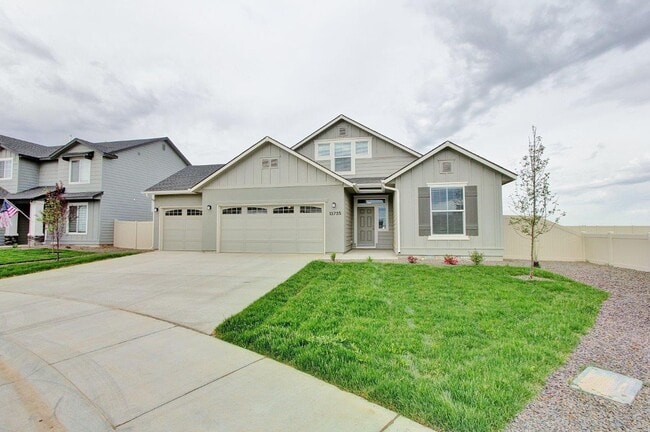 Building Photo - Stunning Single-Level w/Upper Bonus Room Home