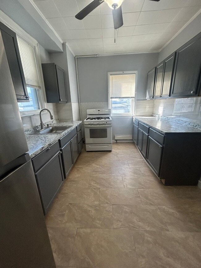 Photo - 329 Columbia Ave Unidad #1st flr, Jersey CIty