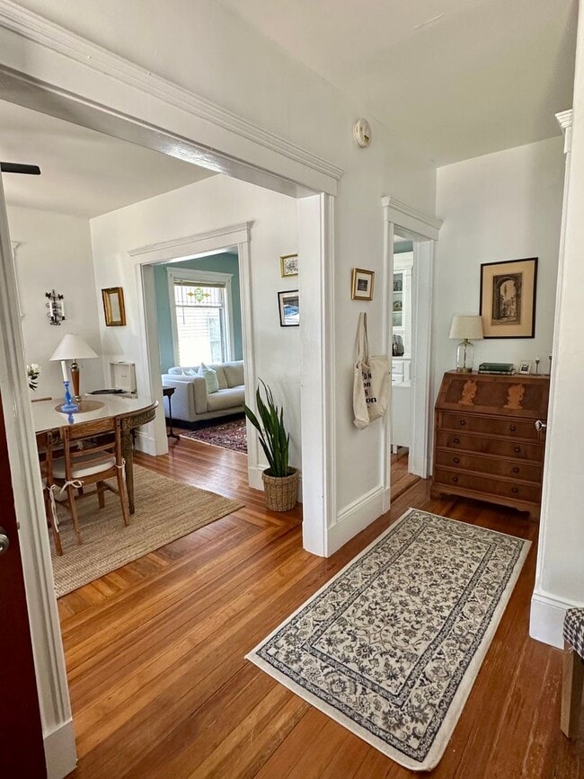 Photo - The Perfect 2bed/1bath with Porch, Private...