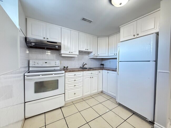 Photo - 145 Commercial St