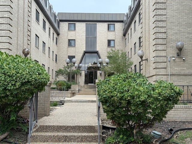 Building Photo - 4355 Maryland Ave Unit 404 Rental