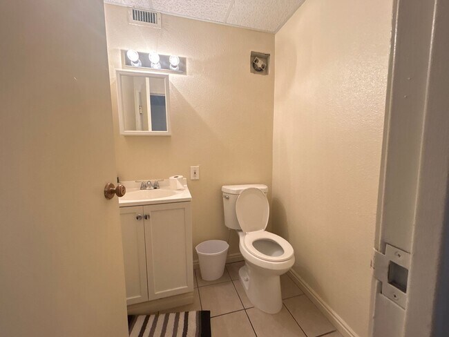 Photo - 354 Pinecone Dr Unit Room 6