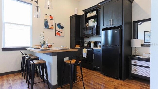 2004 N Howard Ave Unit 202