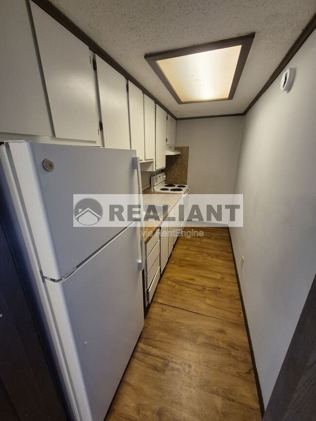 Photo - 406 Amhurst Dr