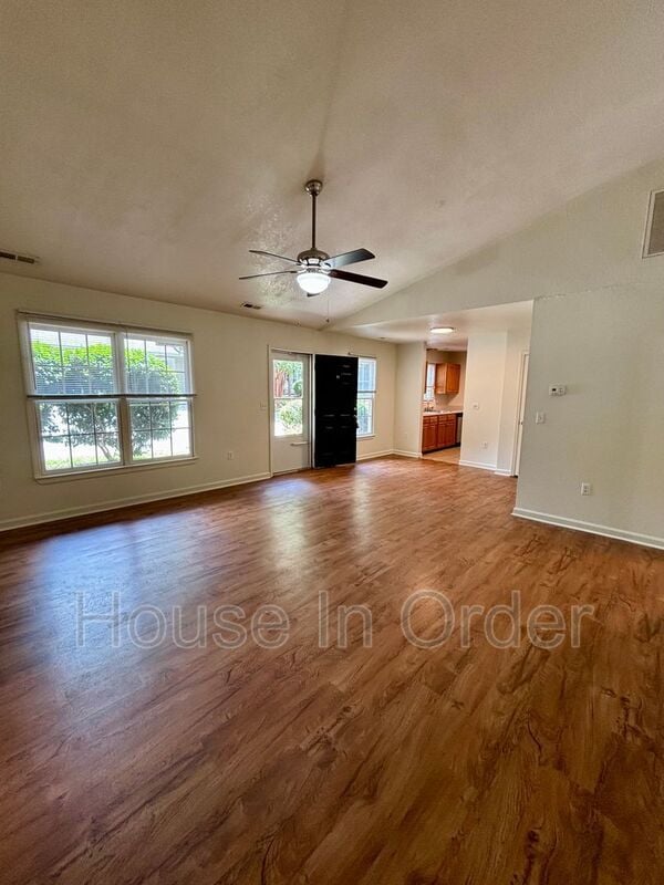 Photo - 41 Atkins St