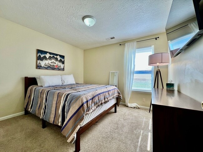 Photo - 3 Bedroom 1 Bathroom Attached Home