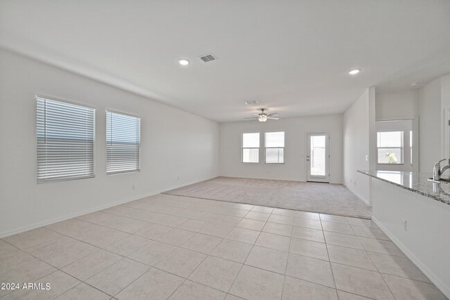 4114 E Reynolds Dr