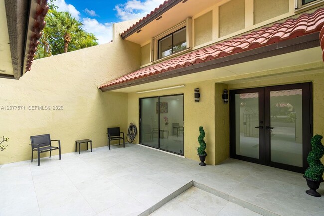 Photo - 3843 Alcantara Ave