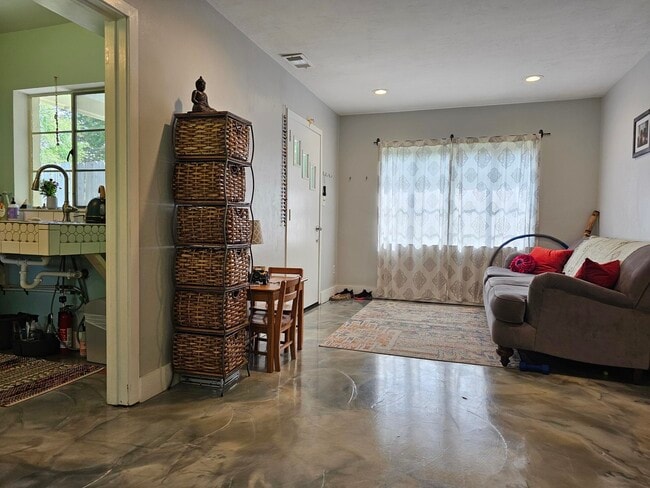 Photo - 1534 Rankin Ave