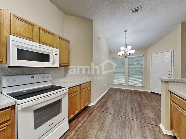 Photo - 223 Dartmouth Dr