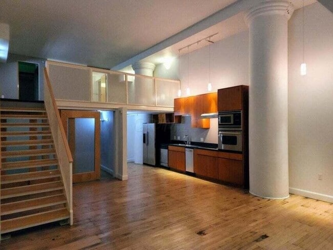 Photo - 106 N High St Unit 206