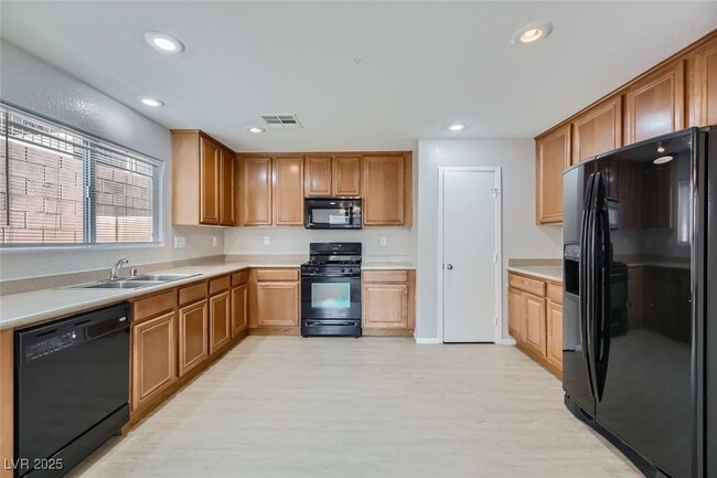 Photo - 535 Primrose Hill Ave