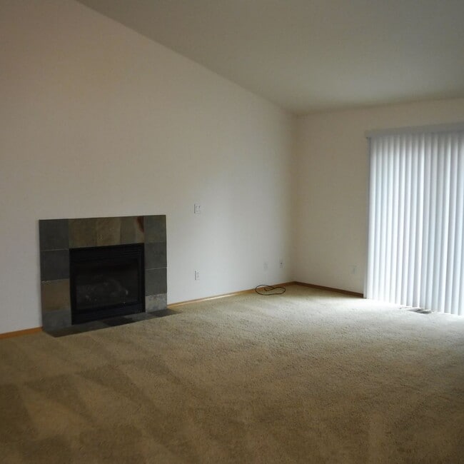 Photo - Single Level 3 Bed/2 Bath Home in SE Bend - Conifer Ave