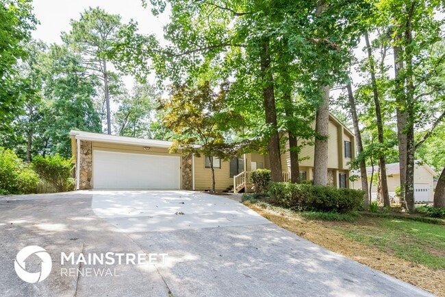 Photo - 6834 Springwood Dr