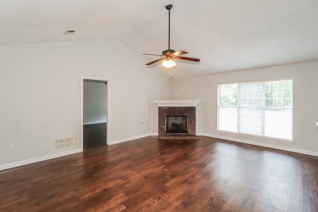 Photo - 8161 Loden Cove