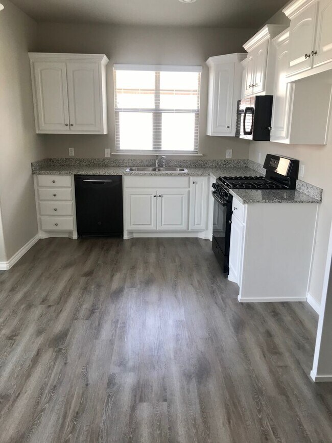 Photo - Beautiful Home! Available October 10th!