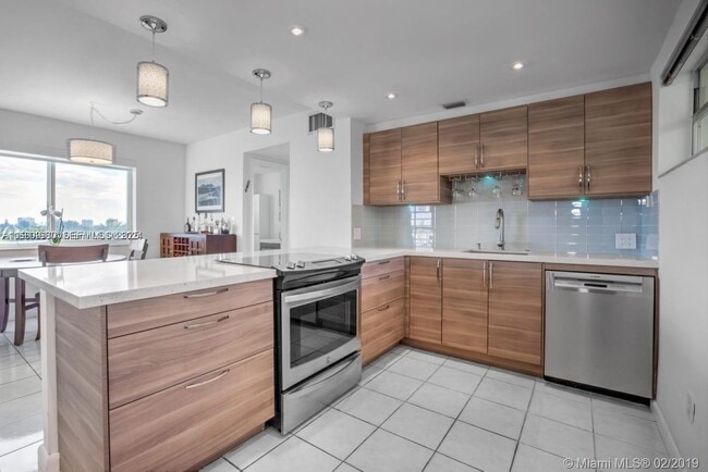 Photo - 8001 Crespi Blvd Unidad 6D