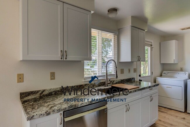 Photo - 2 Bed 1 Bath House W/ Garage