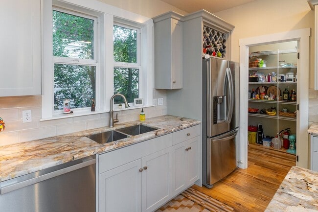 Photo - Beautiful Craftsman Style Home in Northwes...