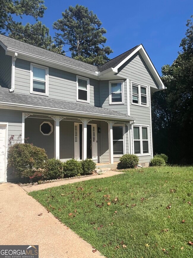 Building Photo - 382 Charleston Ln