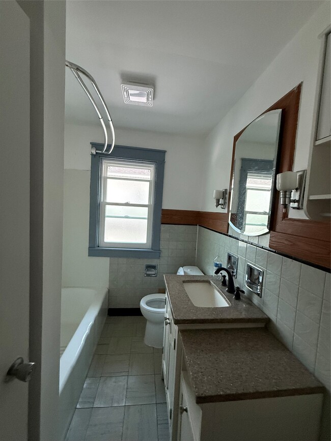 Photo - 209 Dudley Ave