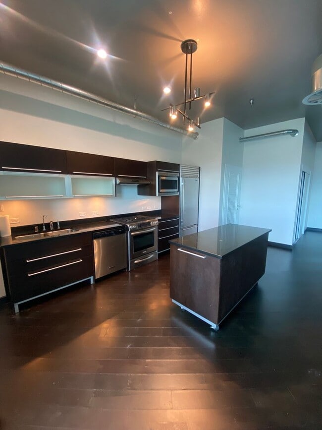 Photo - Unfurnished Downtown Hi-Rise Loft near the...