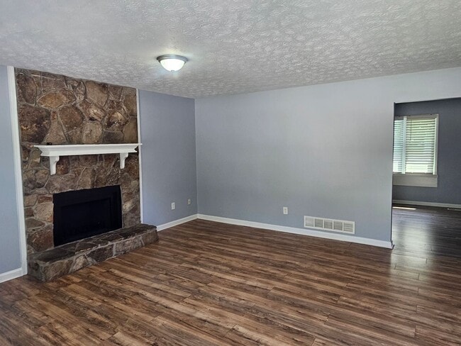 Photo - 3 bedroom 2 bath home with basement