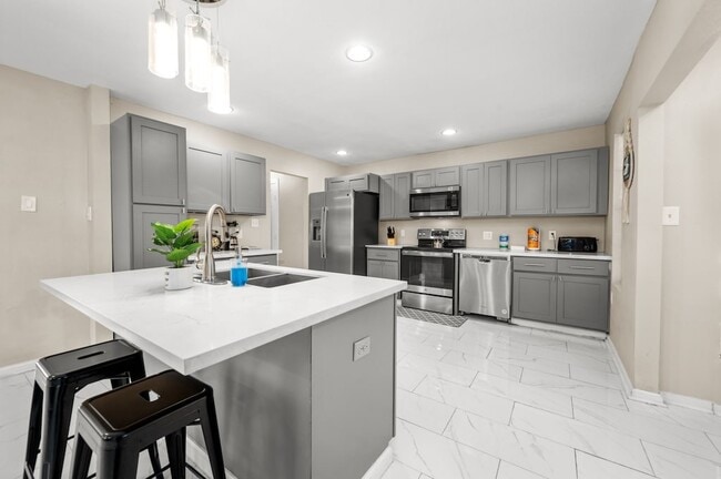 Photo - 2504 Ferguson Way