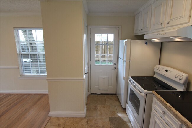 Photo - 6630 Corbin St