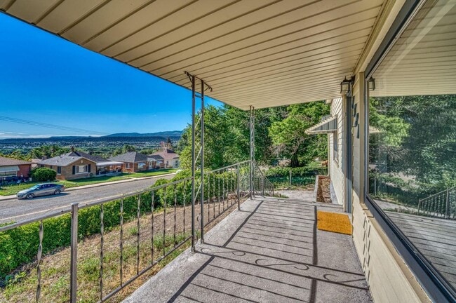 Photo - 4 bedroom 2 bath Home