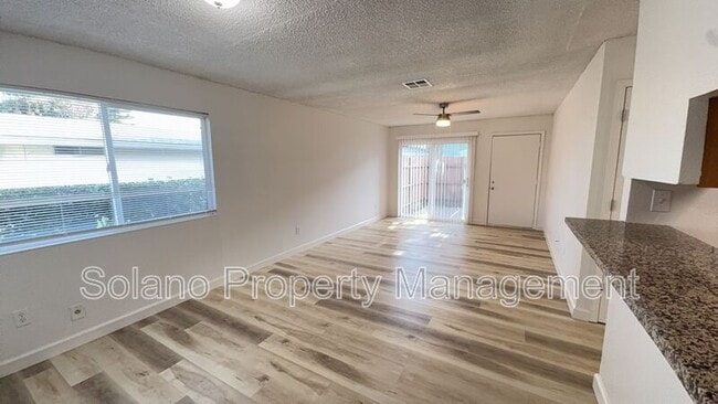 Photo - 1625 Park Ln