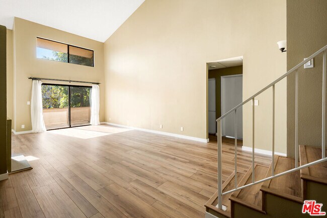 Photo - 1944 Glendon Ave Unidad 309