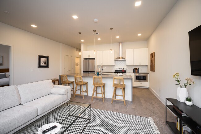 Photo - 1898 S Bannock St Unidad 106