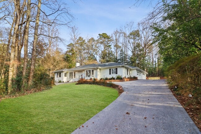 Photo - 1027 Peachtree Battle Ave NW Unit Main