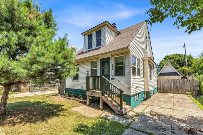Building Photo - 1227 E 170th St