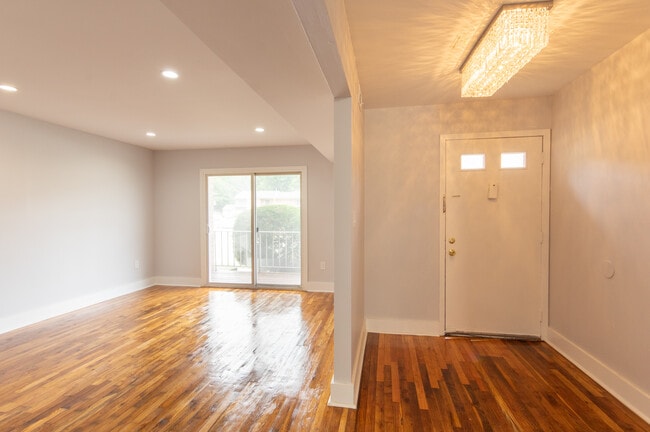 Photo - River's Edge Apartments