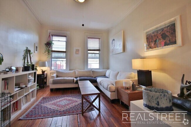 Building Photo - Spacious 1.5 BED in Bushwick/East Williams... Unit 3L Rental