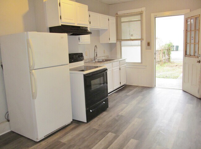 Photo - 49 Mercer St