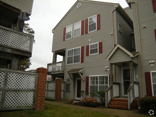 Building Photo - DAYBREAK CONDOS
